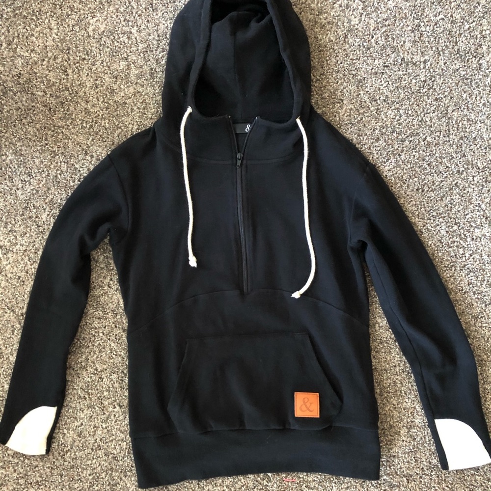 Ampersand Mindy Mae black half zip